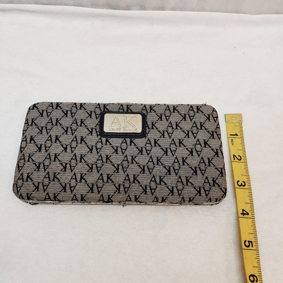 Anne Klein Hard Case Wallet - Picture 7 of 7